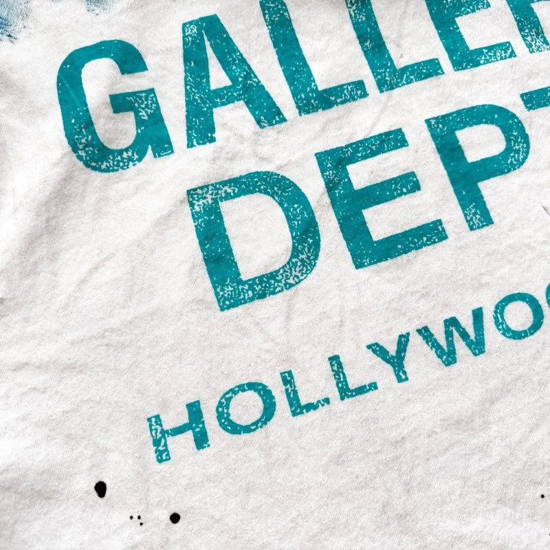 Unisex Vintage T Shirts GALLERY DEPT. 26SS California Exclusive Street Graffiti-Style T-Shirt: Featuring hand-painted splatter details, multi-location hand-distressing, heavyweight enzyme-washed fabric, and an all-over hand-applied dirty wash spr