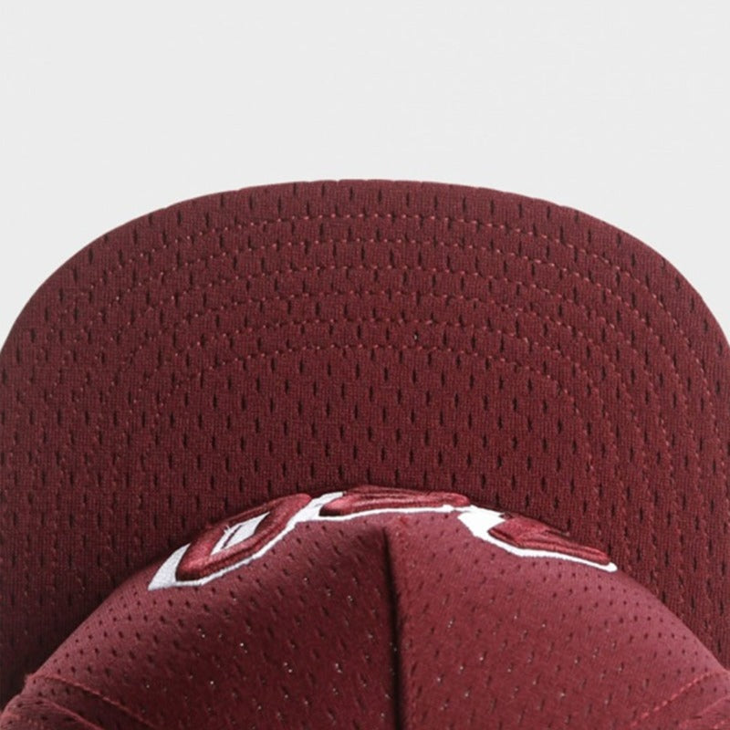 Trendy flat brimmed snapback hatssummer breathable mesh mesh for men and women neutral