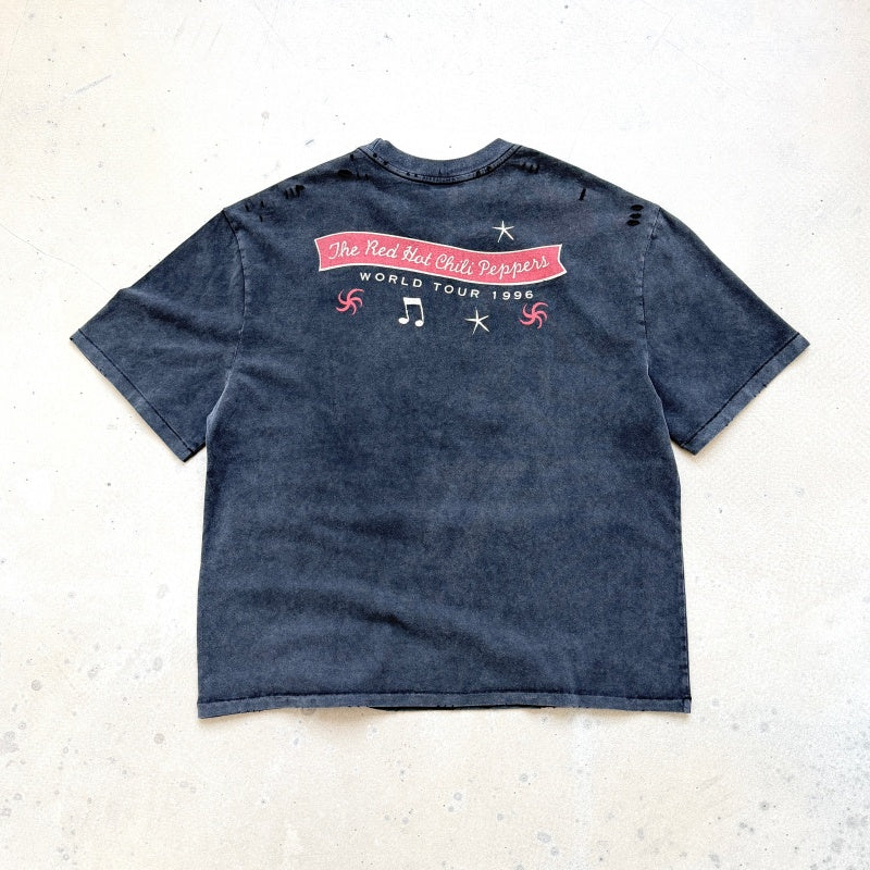 Unisex Vintage T Shirts Saint × Red Hot Chili Peppers Collaboration: Heavyweight 280g pure cotton fabric (post-wash weight), featuring vintage single-stitch and heaven-and-earth (blind stitch) construction, finished with a heavy enzyme-milled wash.