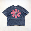 Unisex Vintage T Shirts Saint × Red Hot Chili Peppers Collaboration: Heavyweight 280g pure cotton fabric (post-wash weight), featuring vintage single-stitch and heaven-and-earth (blind stitch) construction, finished with a heavy enzyme-milled wash.