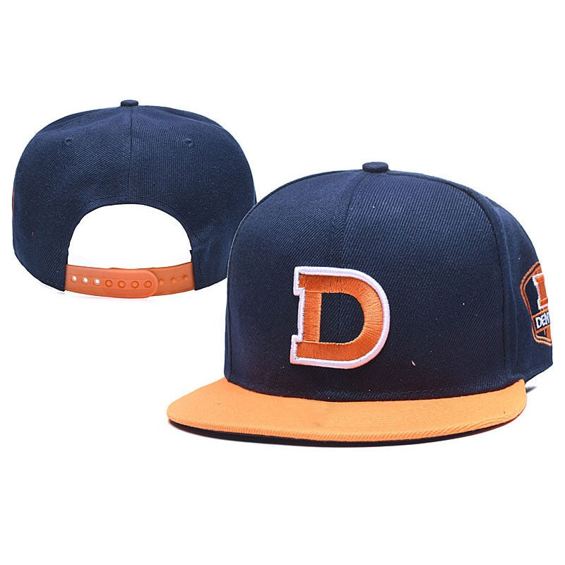 Trendy flat brimmed snapback hatscharlotteletter