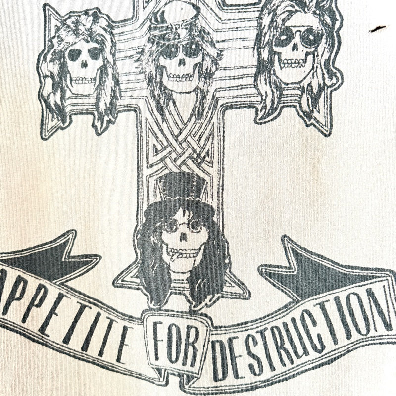 Unisex Vintage T Shirts Saint X Guns N' Roses Collaboration: Heavyweight 280g fabric (post-wash weight); vintage single-stitch construction with blind-stitch hems; heavy-duty garment processing featuring spray-on whiskering, enzyme-abrasion wash, and