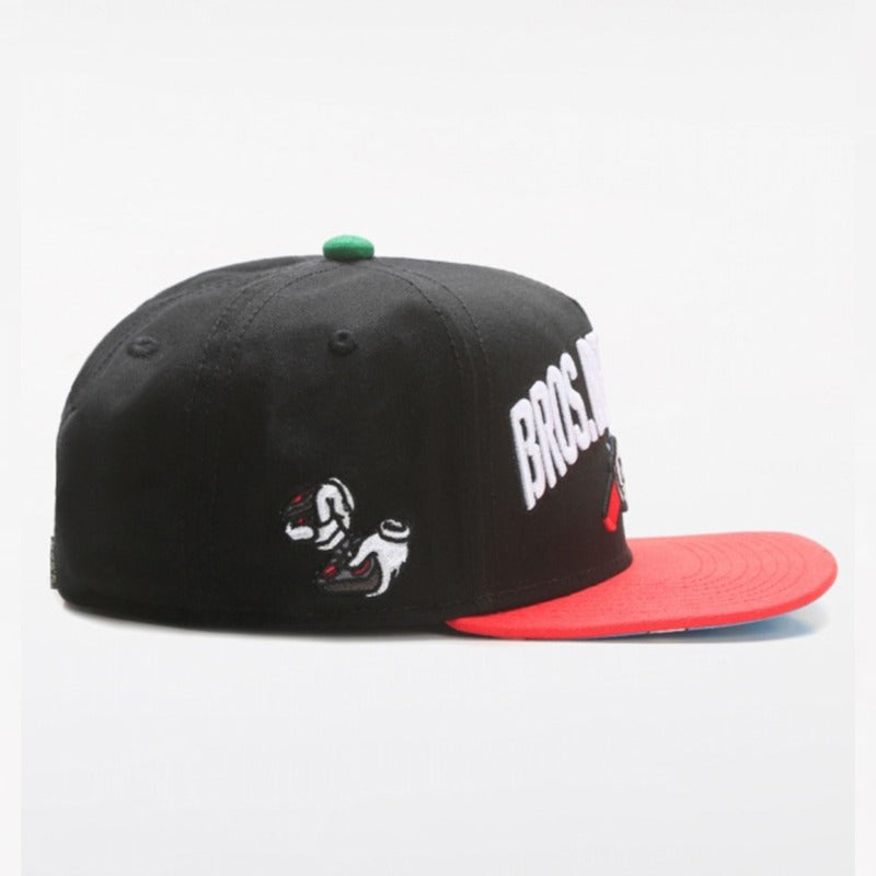Trendy flat brimmed snapback hatsadjustable