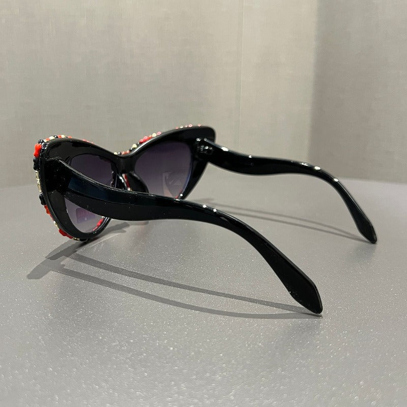 Trendy punk glasses retro big cat eyes