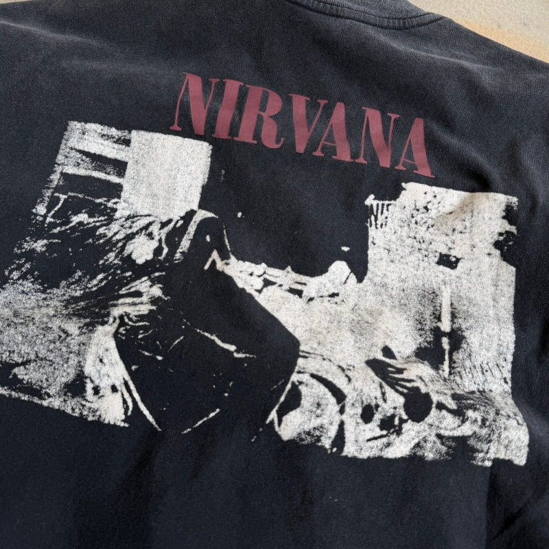 Unisex Vintage T Shirts An ultra-rare piece worn by Kurt Cobain during the 1990 tour: the SONIC YOUTH x NIRVANA collaboration. Crafted from heavyweight 260g pure cotton fabric, it features vintage single-stitch construction and a heavy enzyme-washed
