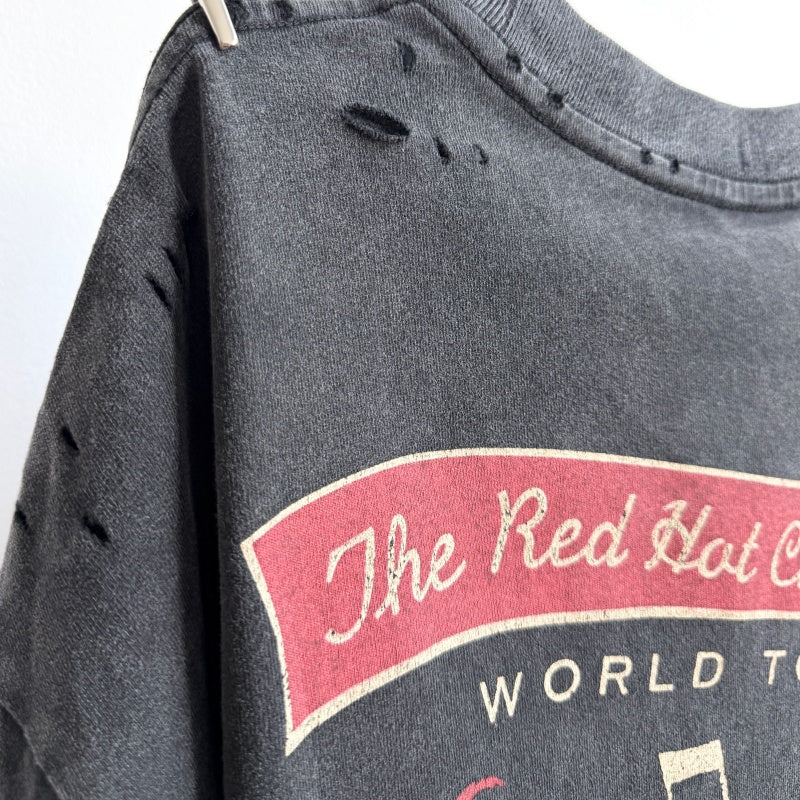 Unisex Vintage T Shirts Saint × Red Hot Chili Peppers Collaboration: Heavyweight 280g pure cotton fabric (post-wash weight), featuring vintage single-stitch and heaven-and-earth (blind stitch) construction, finished with a heavy enzyme-milled wash.