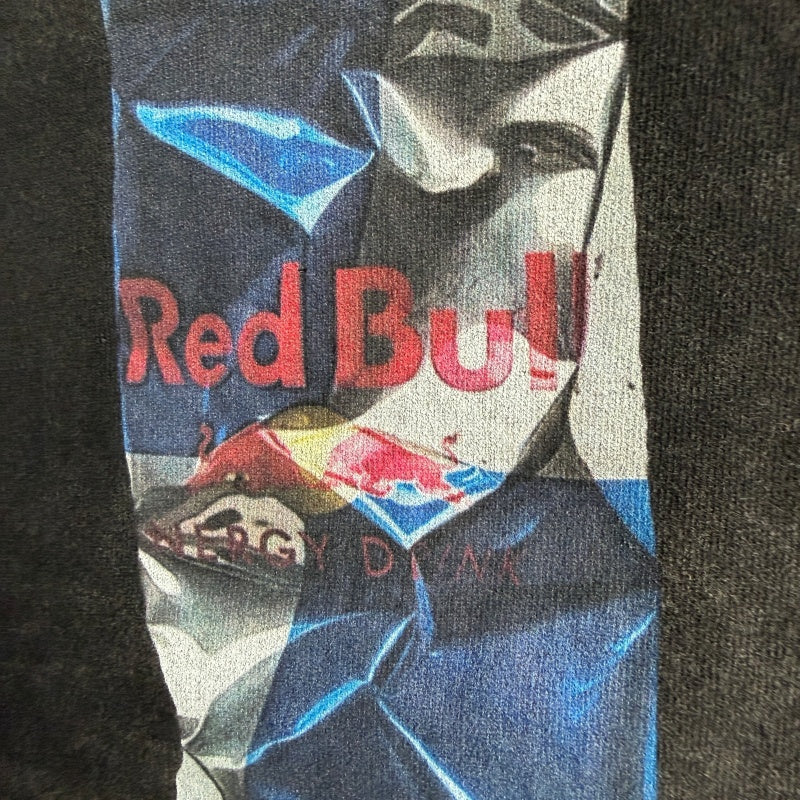 Unisex Vintage T Shirts Saint × Red Bull Limited Edition Collaboration T-Shirt. Features authentic-spec heavyweight fabric (280g post-wash weight) and vintage single-stitch/blind-stitch construction. Finished with enzyme grinding, sandblasting, and d