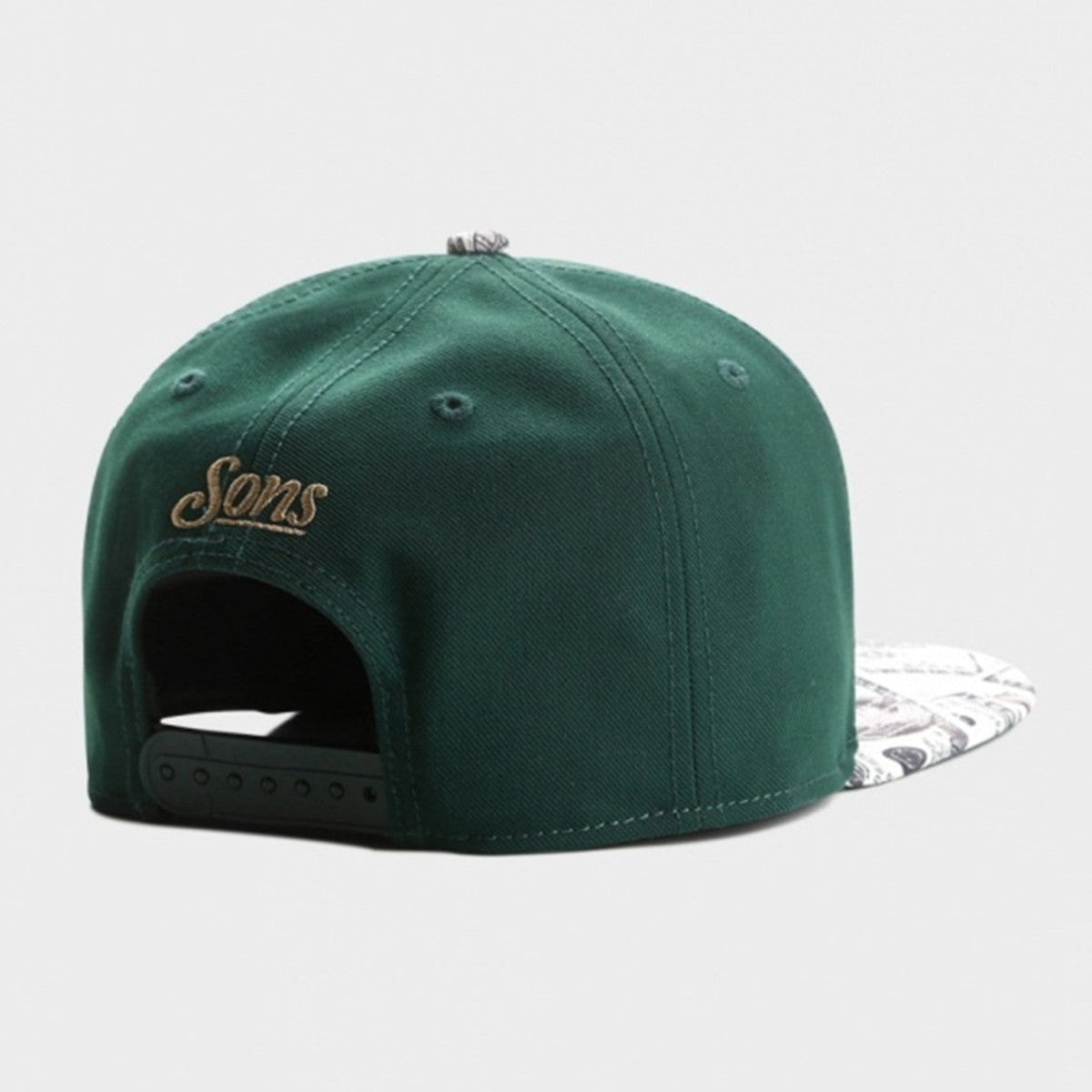 Trendy flat brimmed snapback hatsletterc