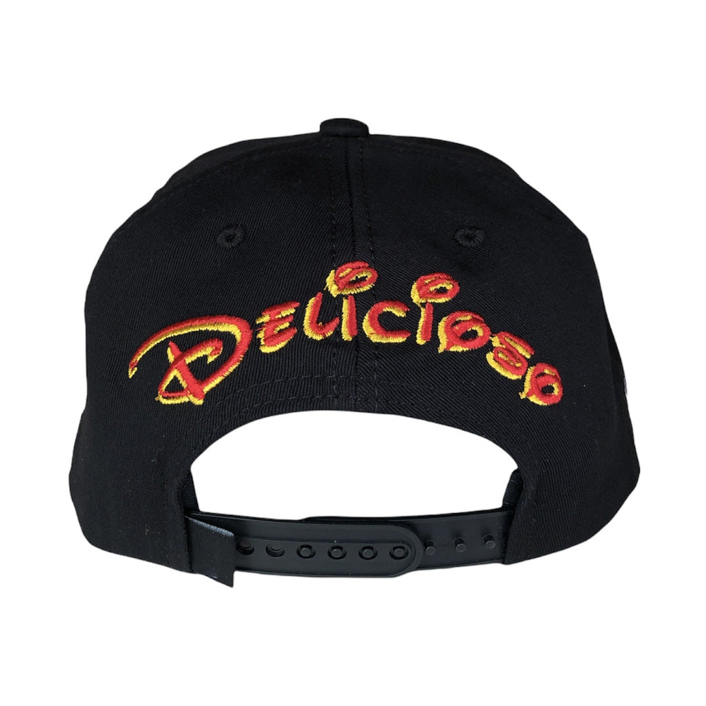 Trendy flat brimmed snapback hatstreasure finger notch visor
