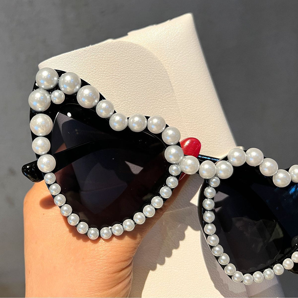 Trendy punk glasses heart inlaid with pearls
