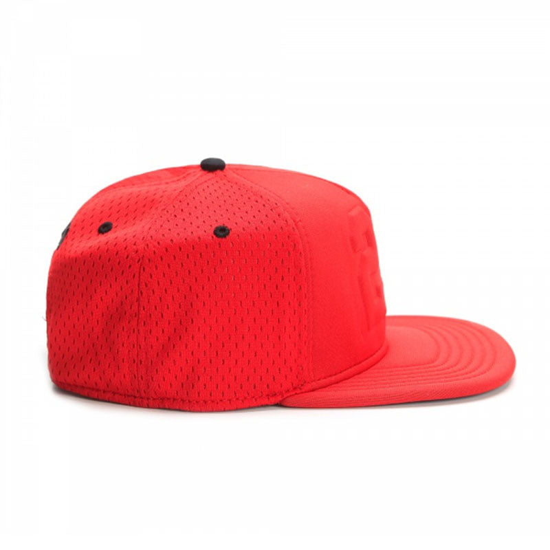 Trendy flat brimmed snapback hatsmesh quick-drying and breathable