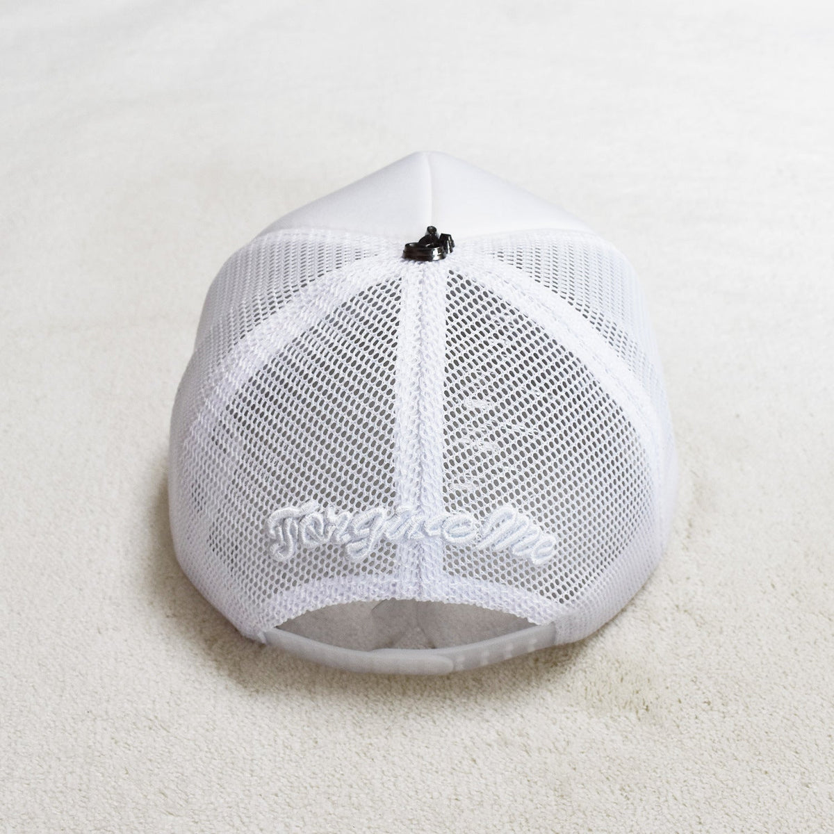 Syna world hat trick cap trucker cap