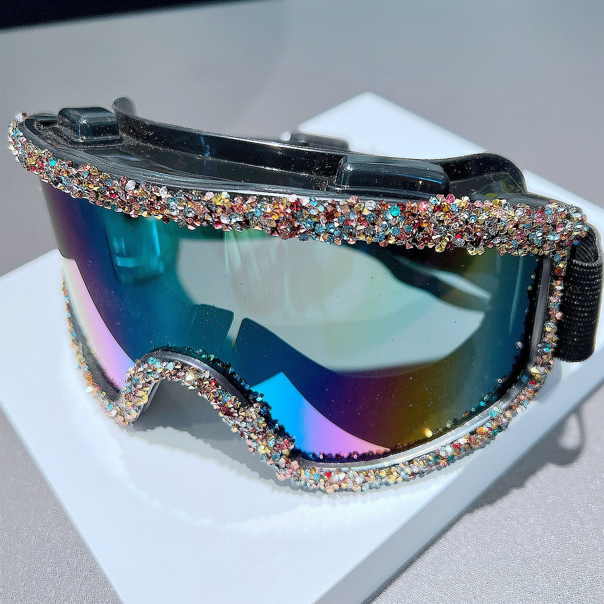 Trendy punk glasses diamond windproof