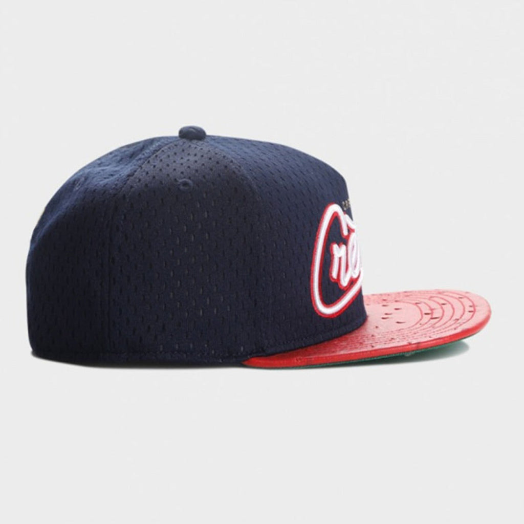 Trendy flat brimmed snapback hatsembroider la creme breathable mesh