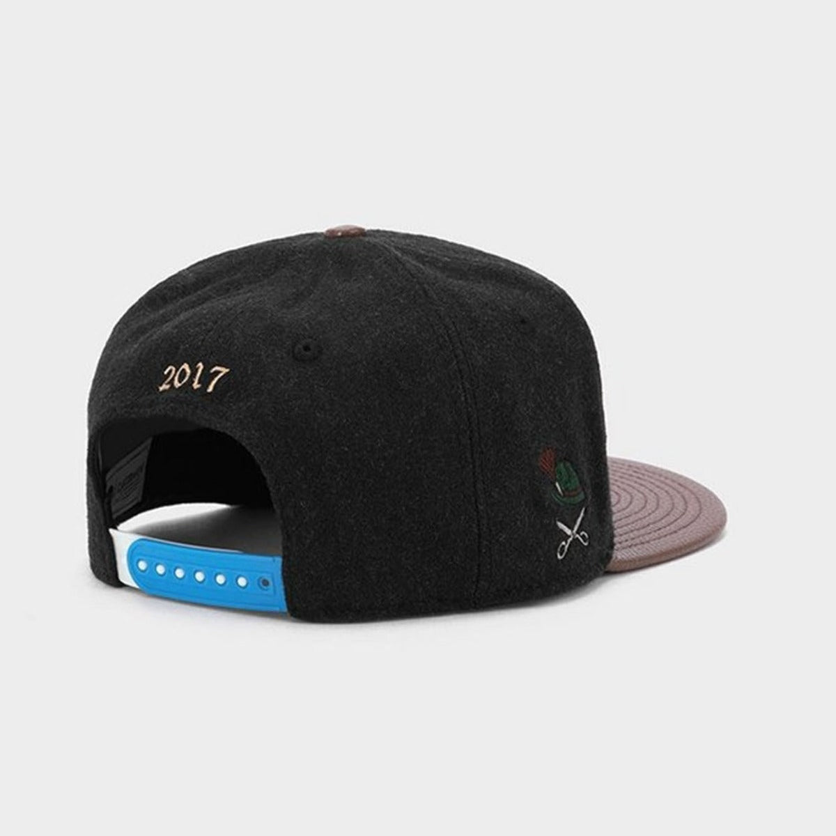 Trendy flat brimmed snapback hatsfall winterheattech