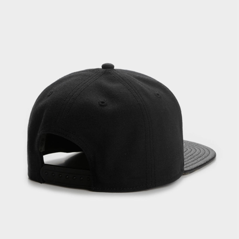 Trendy flat brimmed snapback hatsadjustable sunshade