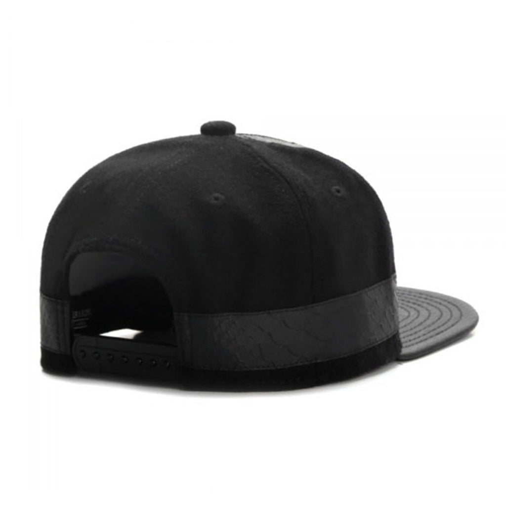 Trendy flat brimmed snapback hatsleather