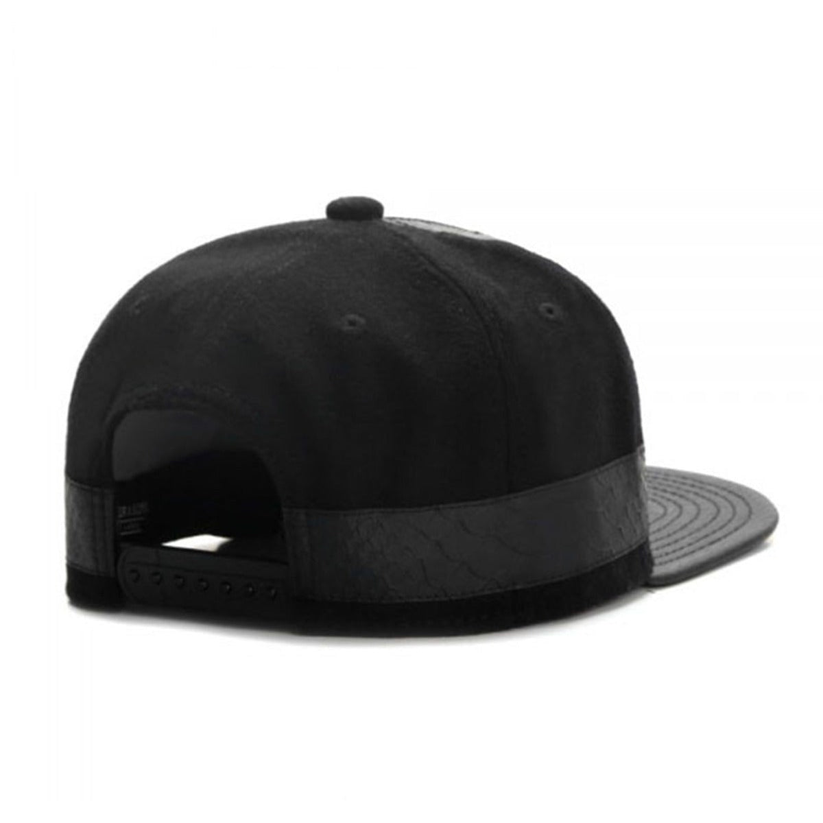 Trendy flat brimmed snapback hatsleather