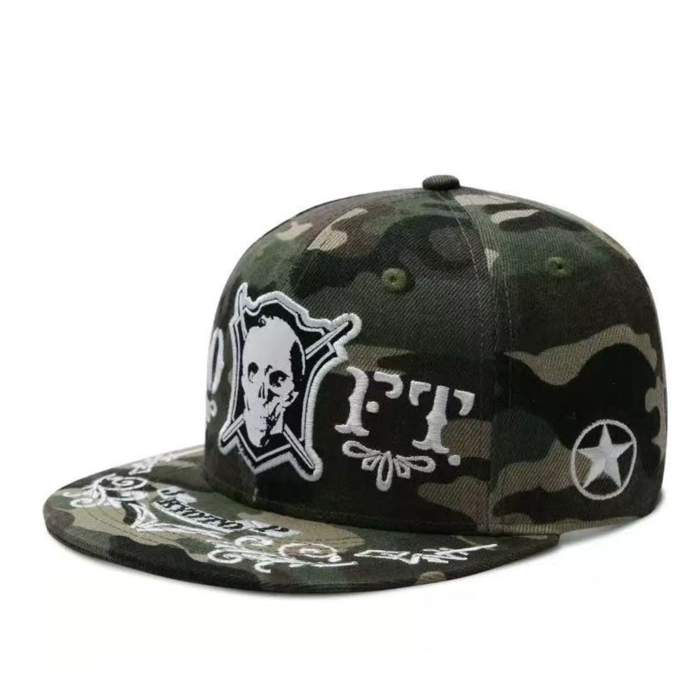 Trendy flat brimmed snapback hatsembroider camouflage skull hip
