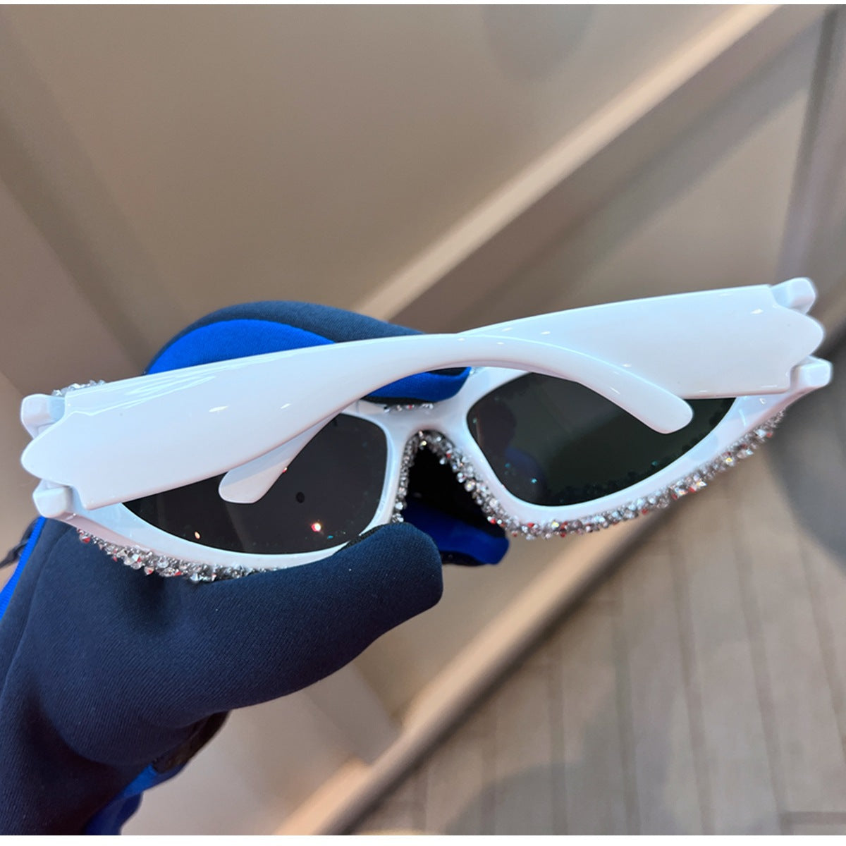 Trendy punk glasses full of diamonds y2k