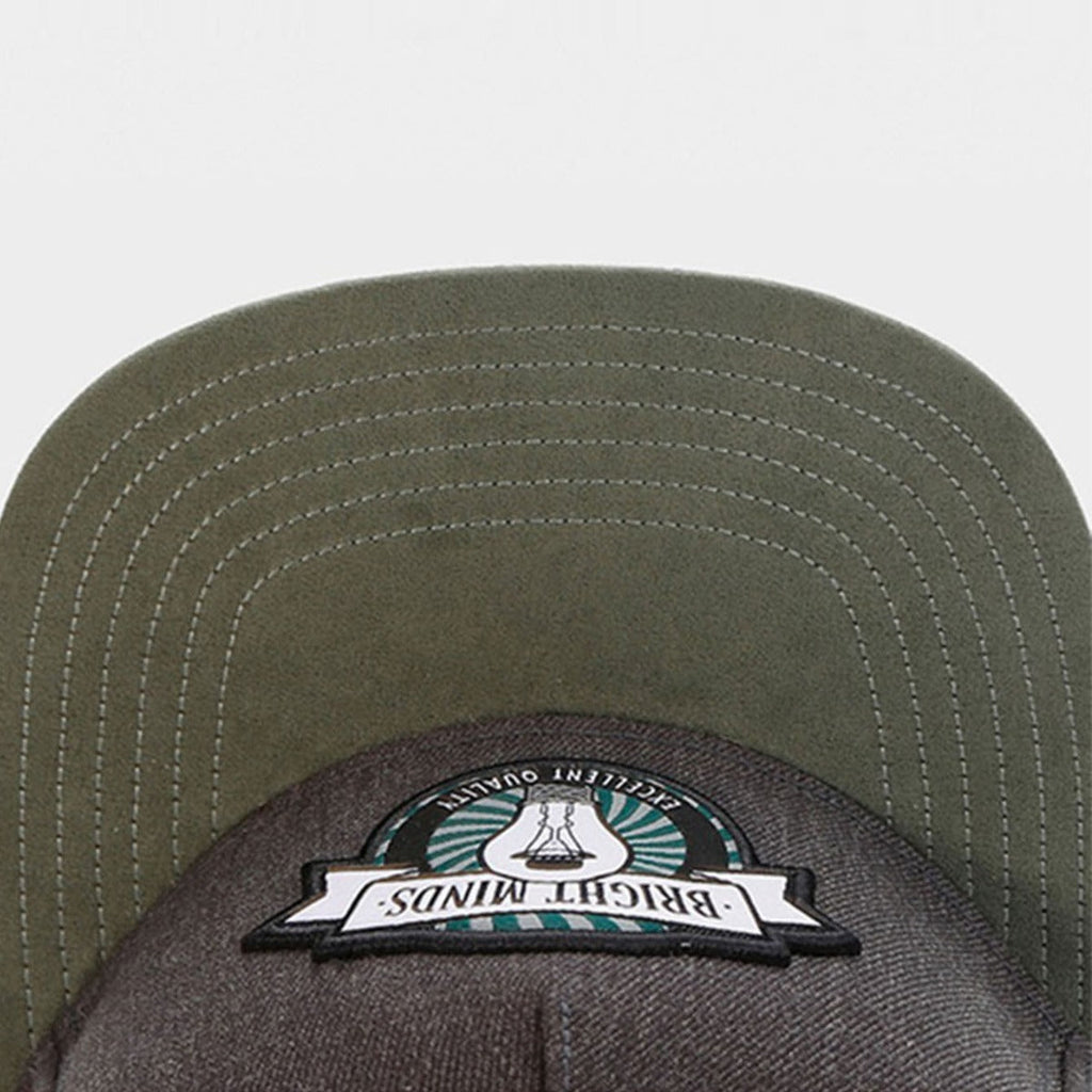 Trendy flat brimmed snapback hatsadjustable breathable sun protection