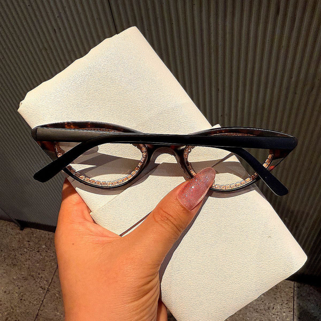 Trendy punk glasses retro cat eyes