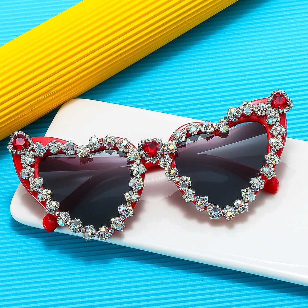 Trendy punk glasses heart-shaped shade