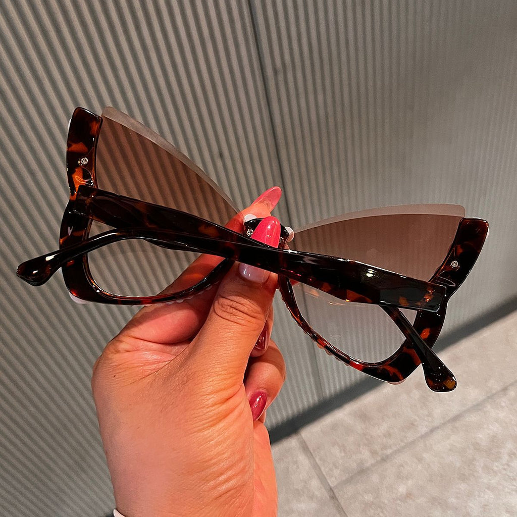 Trendy punk glasses retro pearl butterfly frame
