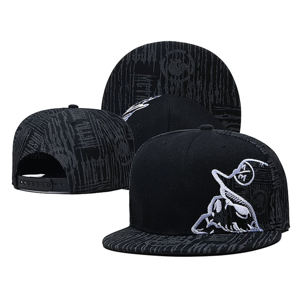 Trendy flat brimmed snapback hatsblack skull music