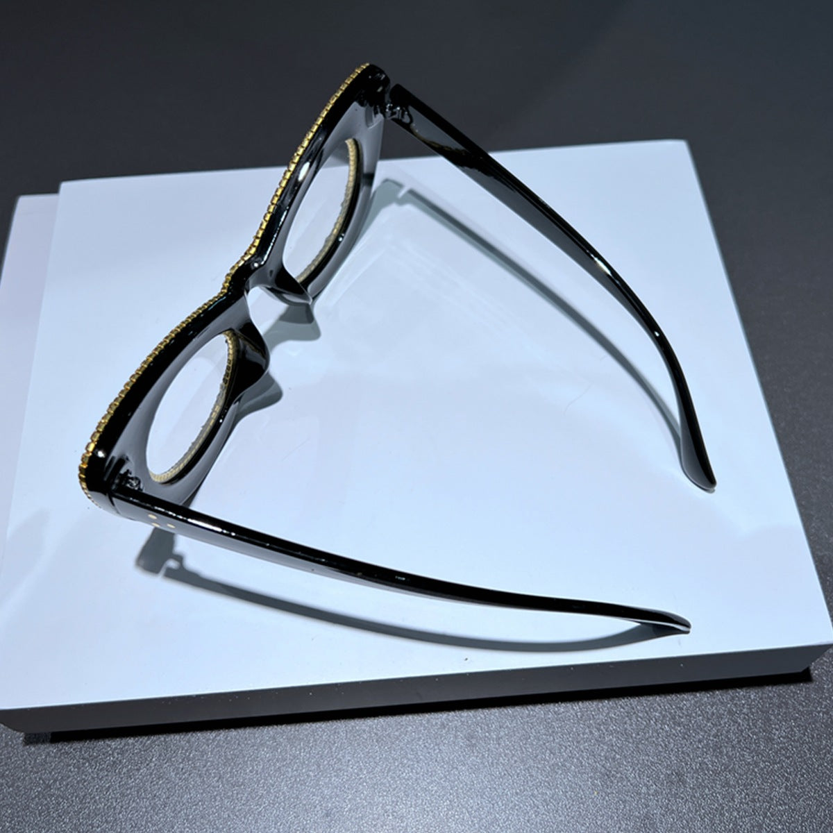 Trendy punk glasses gravel cat eyes