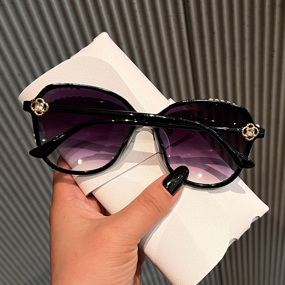 Trendy punk glasses large square frame with flowers and diamonds