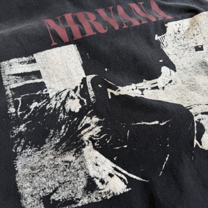 Unisex Vintage T Shirts An ultra-rare piece worn by Kurt Cobain during the 1990 tour: the SONIC YOUTH x NIRVANA collaboration. Crafted from heavyweight 260g pure cotton fabric, it features vintage single-stitch construction and a heavy enzyme-washed