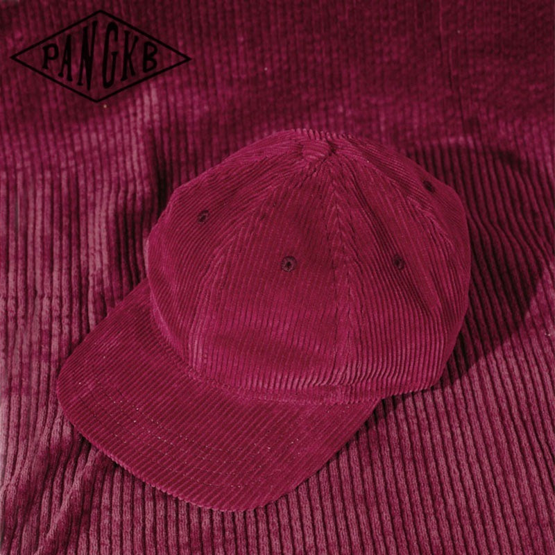 Trendy flat brimmed snapback hatscorduroy heattech breathable
