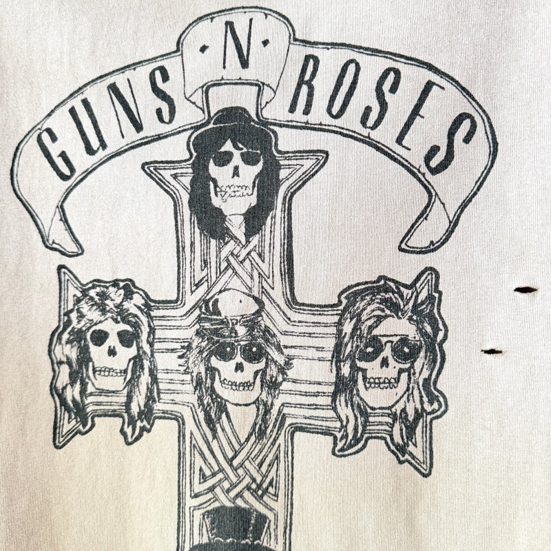 Unisex Vintage T Shirts Saint X Guns N' Roses Collaboration: Heavyweight 280g fabric (post-wash weight); vintage single-stitch construction with blind-stitch hems; heavy-duty garment processing featuring spray-on whiskering, enzyme-abrasion wash, and