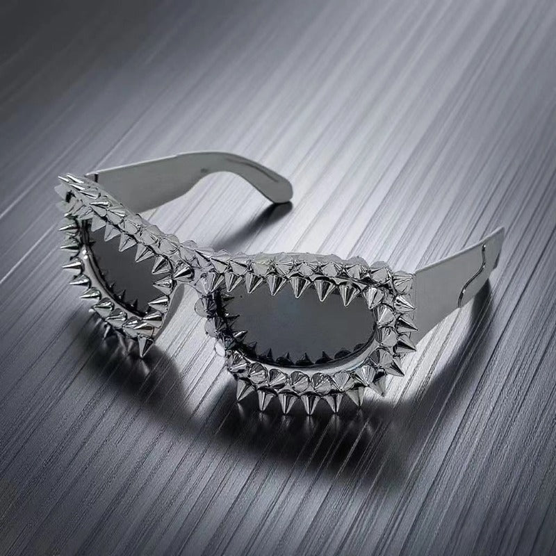 Trendy punk glasses special-shaped spikes and rivets
