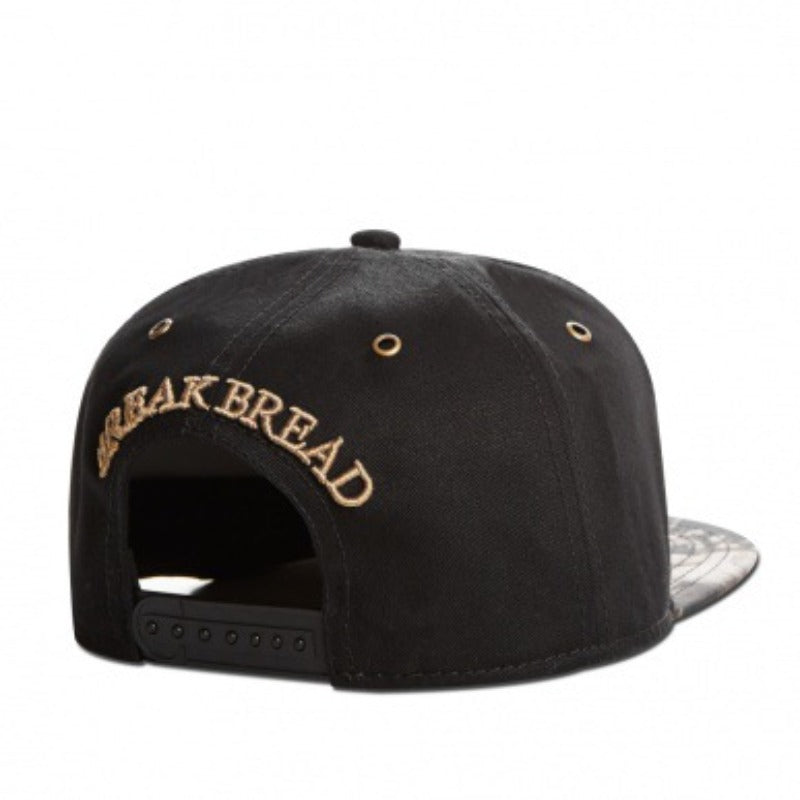 Trendy flat brimmed snapback hatsadjustable