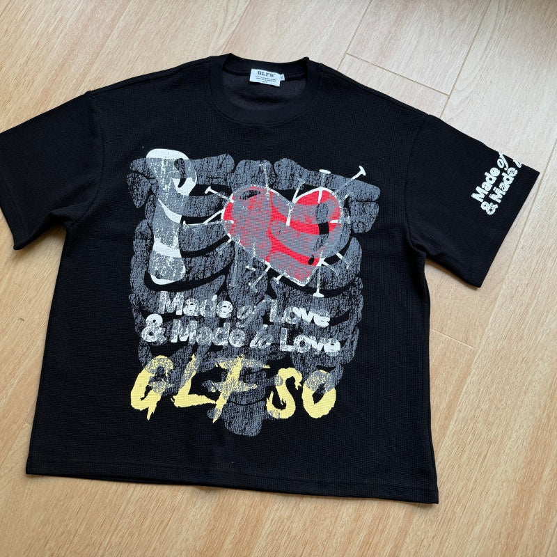 Unisex vintage T-shirt Trendy prints, seasonal texture